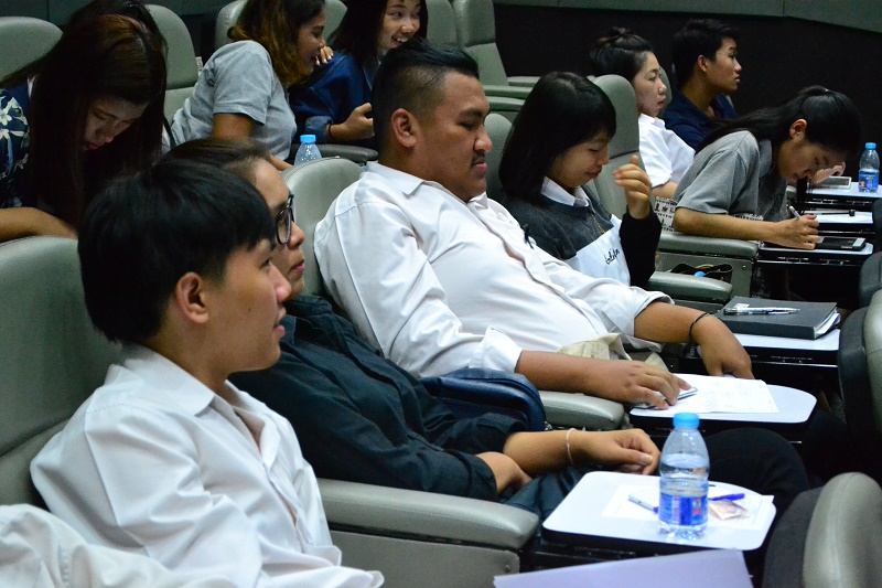บรรยายพิเศษ การปฏิบัติวิชาชีพในสำนักงาน