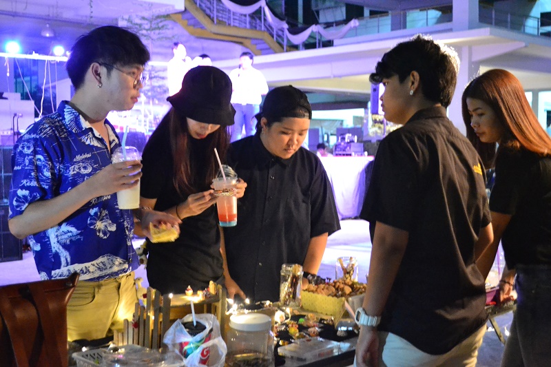 เทศกาลของขวัญและดนตรี ประจำปีการศึกษา 2559  