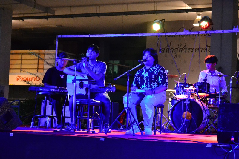 เทศกาลของขวัญและดนตรี ประจำปีการศึกษา 2559  