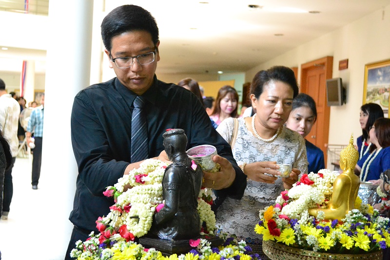 งานประเพณีสงกรานต์มหาวิทยาลัยนเรศวร