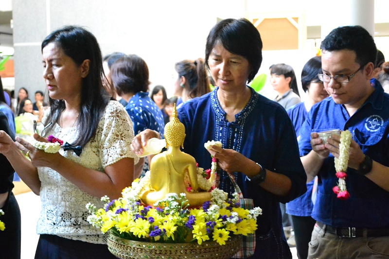 งานประเพณีสงกรานต์มหาวิทยาลัยนเรศวร