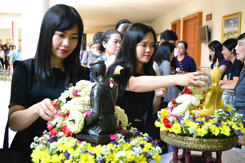 งานประเพณีสงกรานต์มหาวิทยาลัยนเรศวร