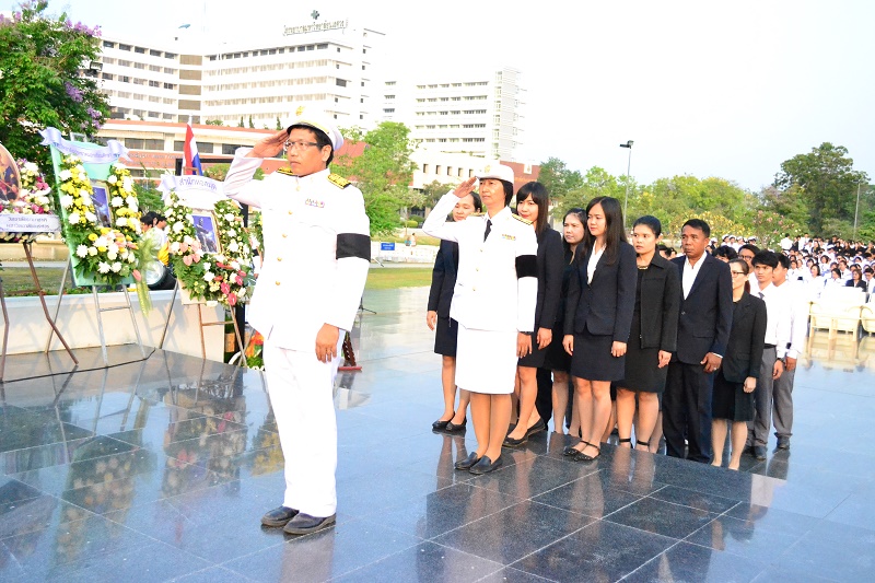 พิธีถวายพวงมาลา เนื่องในวันคล้ายวันสวรรคต สมเด็จพระนเรศวรมหาราช