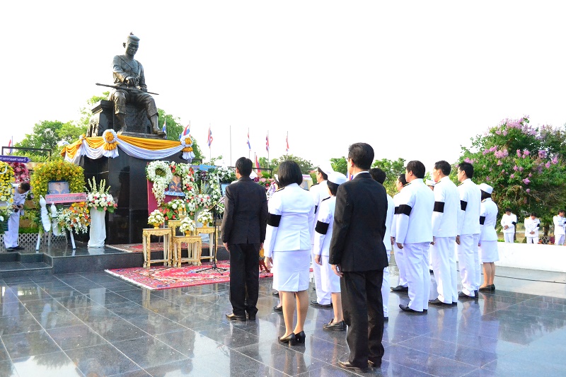 พิธีถวายพวงมาลา เนื่องในวันคล้ายวันสวรรคต สมเด็จพระนเรศวรมหาราช