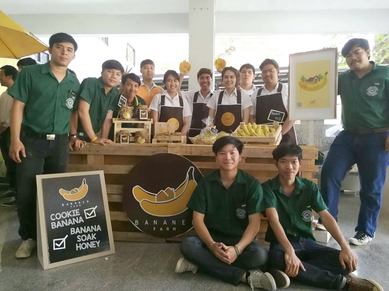 นิสิตชั้นปีที่ 3 สาขาออกแบบผลิตภัณฑ์และบรรจุภัณฑ์ และสาขาวิชาวิทยาศาสตร์การเกษตร ตอบรับนโยบาย Thailand 4.0 บูรณาการการเรียนการสอนตอบโจทย์ Young Smart Farmer 