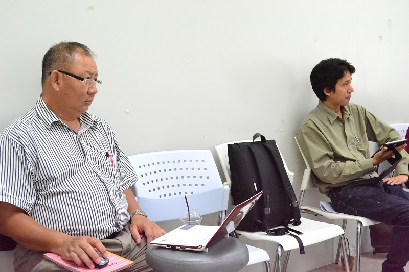 ตรวจผลงานวิทยานิพนธ์ นิสิตชั้นปีที่ 5 สาขาสถาปัตยกรรม ประจำปีการศึกษา 2559