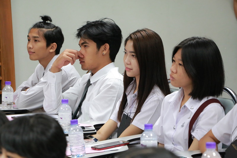 โครงการปฐมนิเทศนิสิตใหม่และพบผู้ปกครองประจำปีการศึกษา 2560