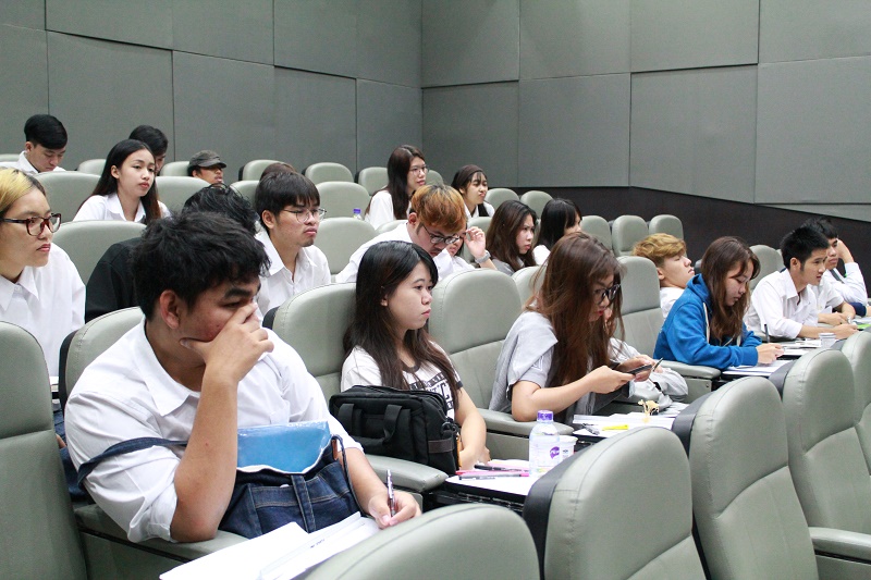 บรรยายพิเศษหัวข้อ“การออกแบบโรงเรียนอนุบาล”