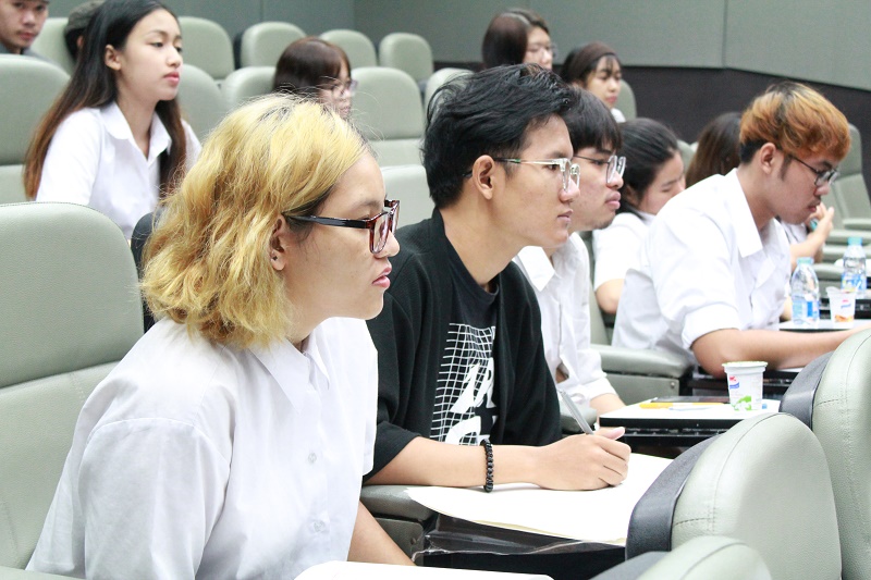 บรรยายพิเศษหัวข้อ“การออกแบบโรงเรียนอนุบาล”