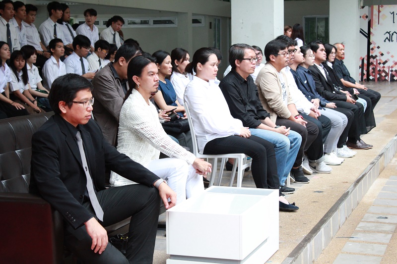 พิธีไหว้ครูและครอบครู ประจำปีการศึกษา 2560