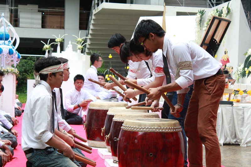 พิธีไหว้ครูและครอบครู ประจำปีการศึกษา 2560