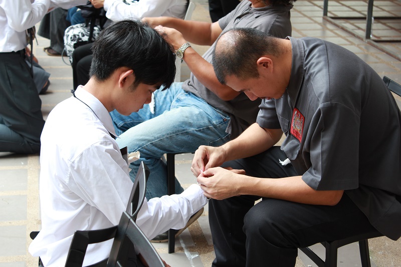 พิธีไหว้ครูและครอบครู ประจำปีการศึกษา 2560